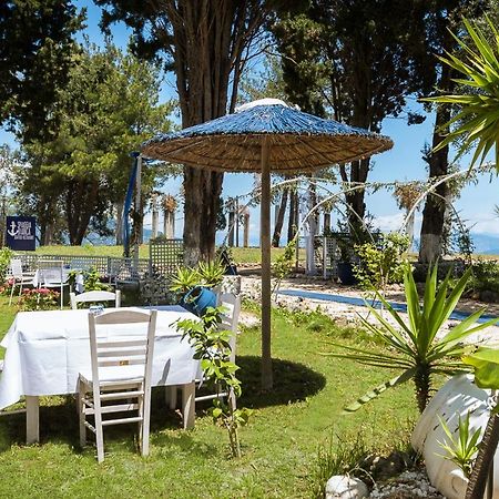 Villa Spiaggia Bianca Dafnila Buitenkant foto