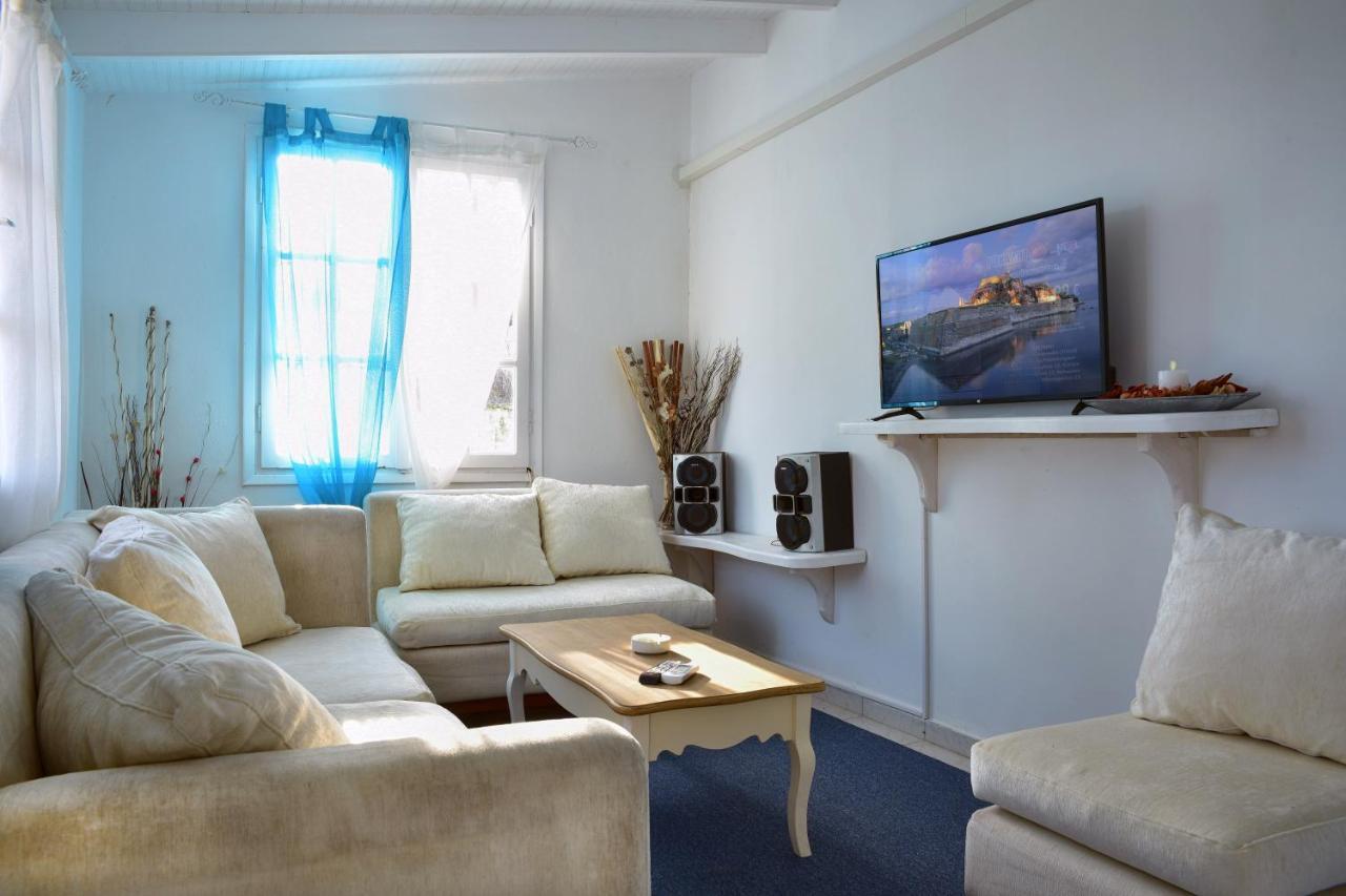 Villa Spiaggia Bianca Dafnila Buitenkant foto